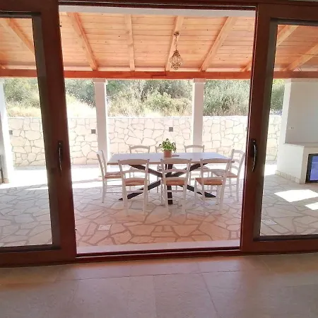 Bora - Am Villa Slatine